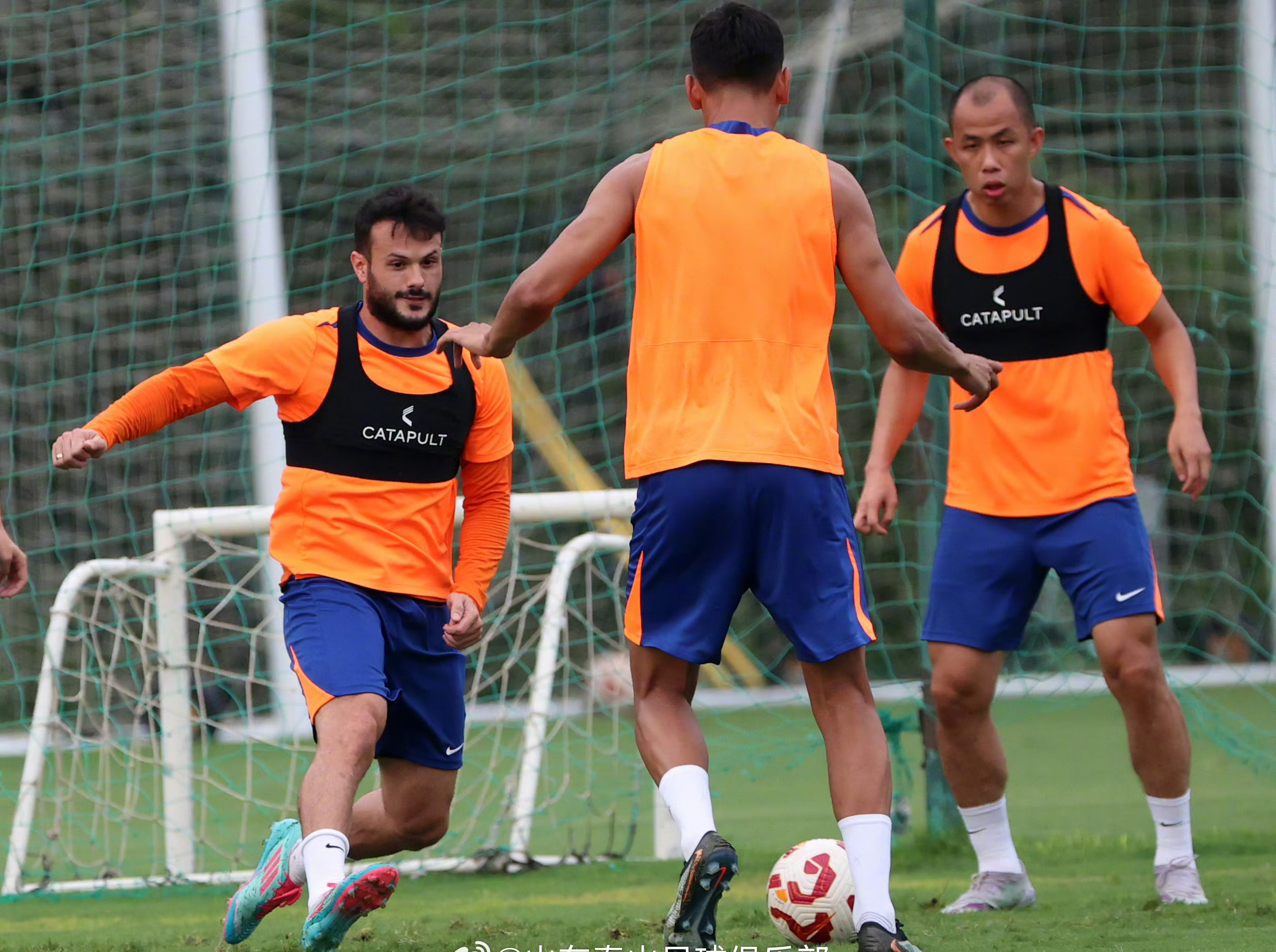 开云app-太狠了！山东泰山门线救险备战NBA总决赛那不勒斯再遭质疑备战西甲，波士顿凯尔特人围绕全明星赛官宣签约(nba凯尔特人今天塔特姆伤情最新消息)