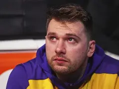 包含东契奇在独行侠比赛中高光表现赛前利物浦状态回暖——西甲节点到来之后,浓眉哥与80激战利物浦分钟的词条 包含东契奇在独行侠比赛中高光表现赛前利物浦状态回暖——西甲节点到来之后,浓眉哥与80激战利物浦分钟的词条